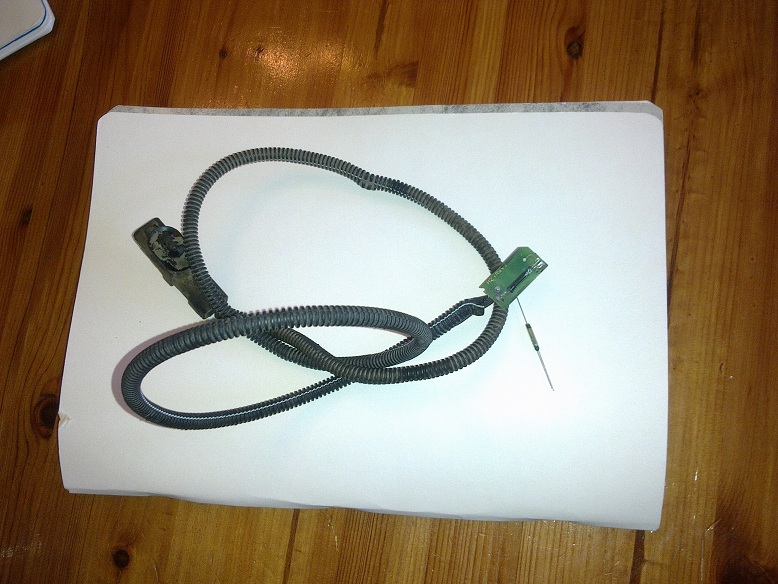 Reed switch was broken! When fuel cap is present resistance is about